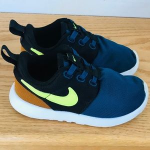 Nike Roshe Toddler Boys